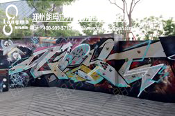 萬科城攀巖給孩子帶來了無限歡樂