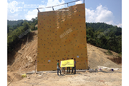 婺源石門山峽谷攀巖墻成功驗收